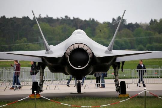 U.S. halts F-35 equipment to Turkey, protests its plans to buy from Russia