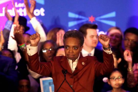 Chicago elege primeira mulher negra e homossexual para prefeita da cidade
