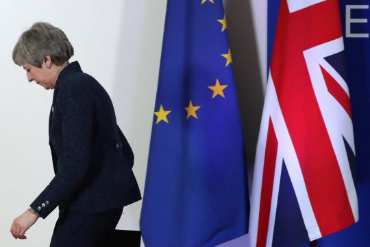 Theresa May pede adiamento do brexit para 30 de junho