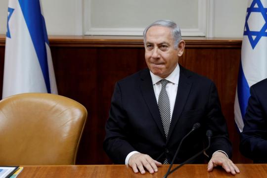 Netanyahu falls behind in Israel polls but still holds path to stay in power