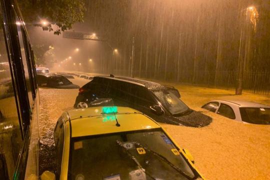 Mau tempo | Chuva forte causa destruição e deixa ao menos 3 mortos no Rio