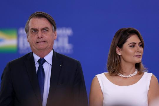 Fantasia não fará Michelle Bolsonaro convencer como Lady Di