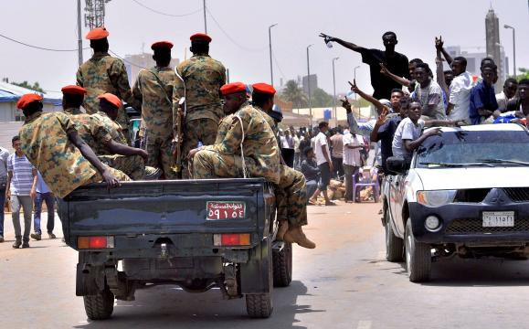 Presidente do Sudão é deposto pelo exército após três décadas no poder