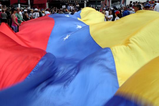 Venezuela leadership issue still blocking IMF, World Bank aid
