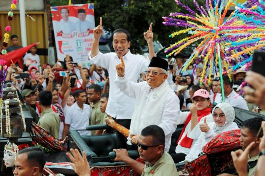 How Indonesia's president has tried to claw back voter support in Muslim heartland