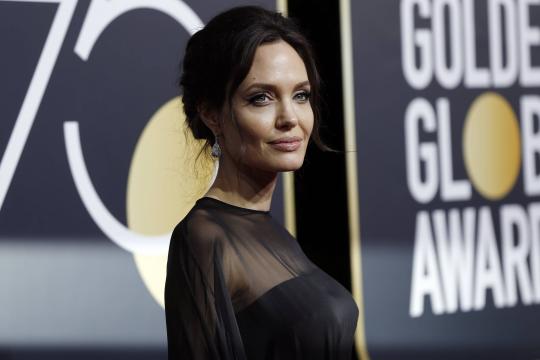 Angelina Jolie diz que mulheres são chave para paz no Afeganistão e faz apelo por seus direitos
