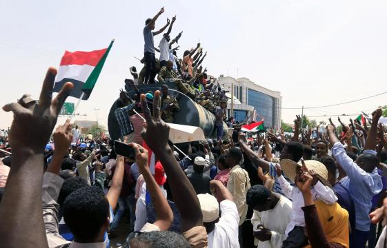 Head of Sudan's military council steps down, a day after Bashir toppled