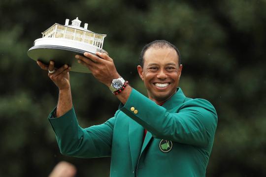 Tiger Woods renasce e vence o Masters de golfe após 11 anos