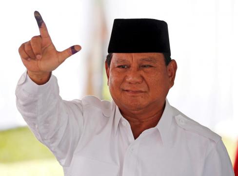 Polls close in Indonesia, next president should be clear within hours