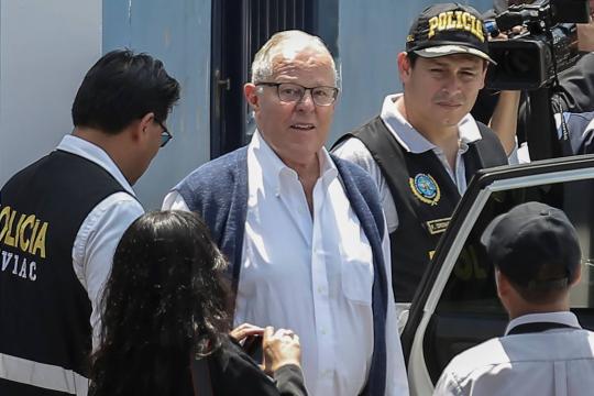 Ex-presidente peruano Kuczynski é hospitalizado devido a problema cardíaco