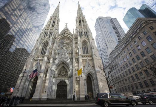 Man who entered New York cathedral with gasoline charged with attempted arson