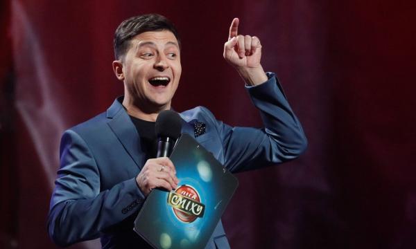 Um comediante poderá ser o novo presidente da Ucrânia; entenda