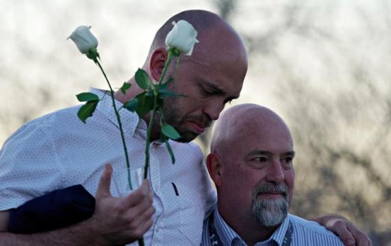 Solemn service to mark 20th anniversary of Columbine High massacre