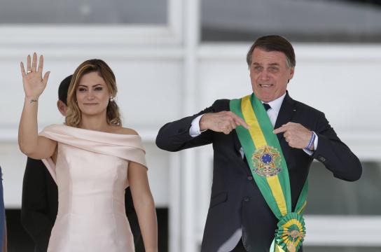 Bolsonaro usa metáfora do casamento para falar de problemas na política