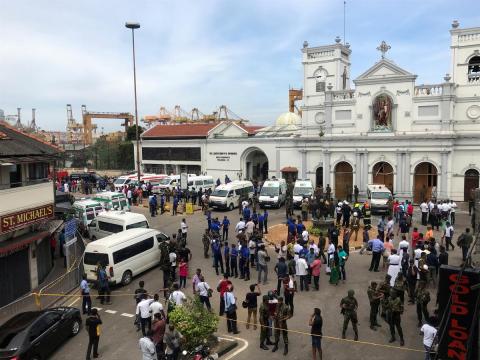 Easter Day bomb blasts kill more than 20 in Sri Lankan churches, hotels