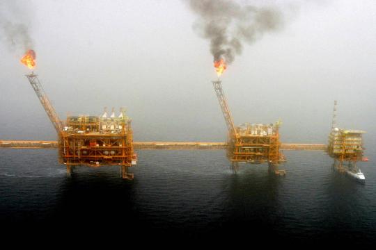 EUA devem anunciar fim das sanções para importadores de petróleo do Irã, diz jornal