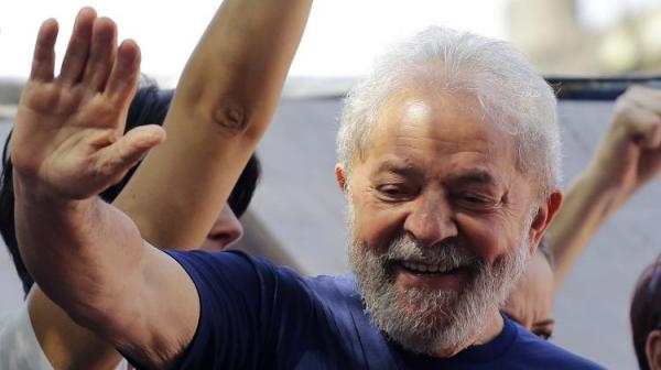 Caso do tríplex | Pena de Lula é reduzida