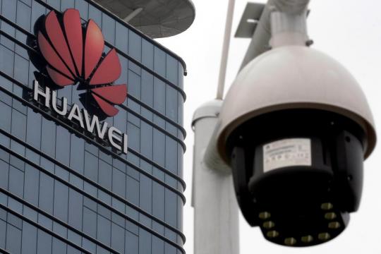 Britain must get to bottom of Huawei leak - Hammond