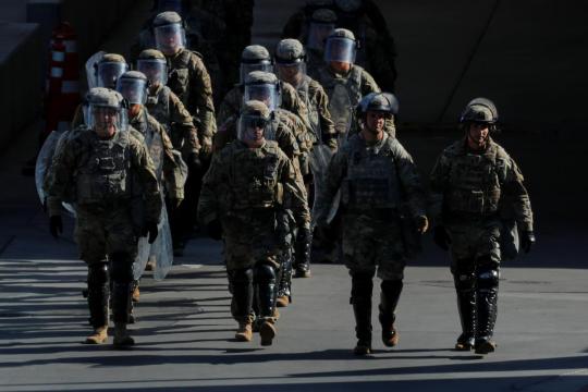 Pentagon to send more troops to Mexico border, some in contact with migrants