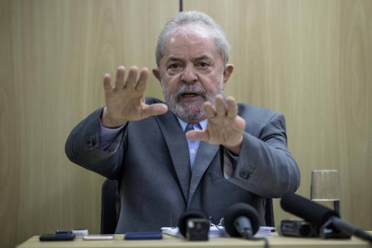 'Lula está preso, babaca' não é bordão, é uma constatação, diz ex-presidente