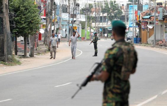 Gun battle in Sri Lanka kills 15, U.S. pulls citizens out