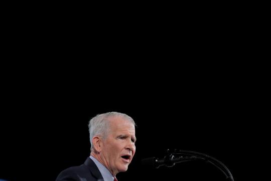 Oliver North stepping down as National Rifle Association president