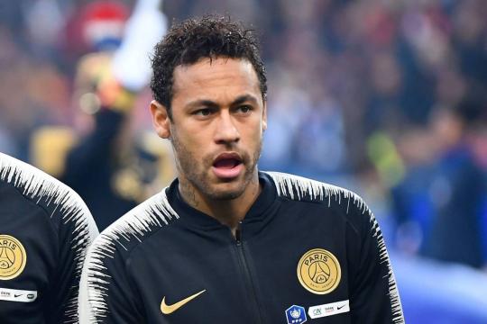 Neymar agride torcedor do Rennes após vice do PSG