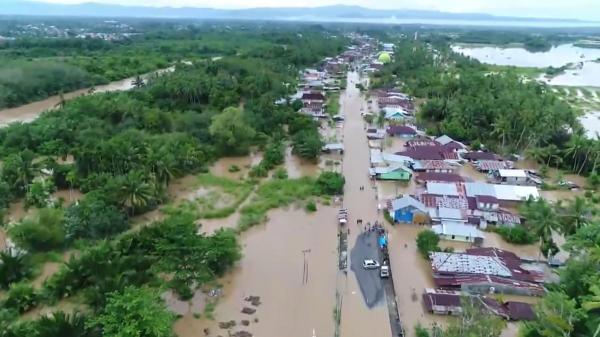 Indonesia floods, landslides kill at least 29