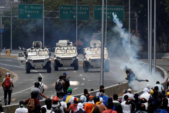 A insurreição na Venezuela sobe alguns degraus