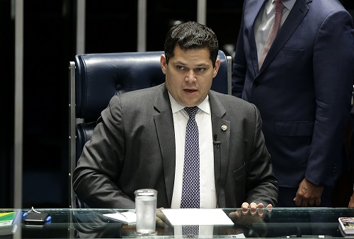 Crise no país vizinho | Alcolumbre avisou Bolsonaro que fala sobre Venezuela pareceu 'desprezo'