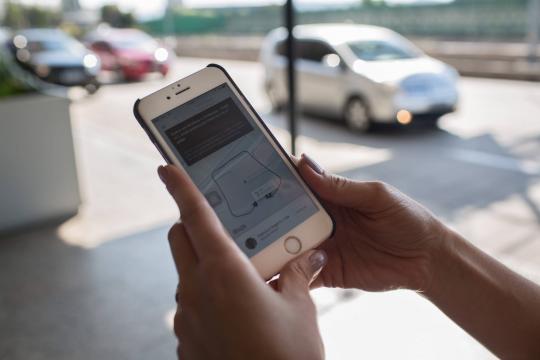 Governo prepara decreto para cobrar INSS de motoristas de apps