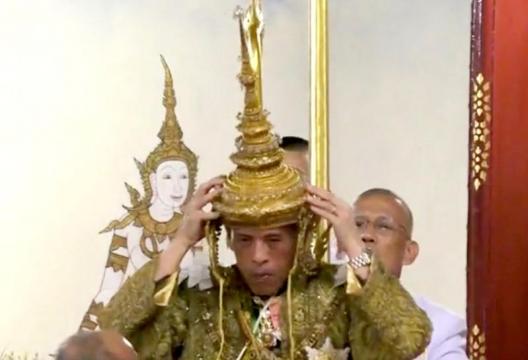 'I shall reign with righteousness': Thailand crowns king in ornate ceremonies