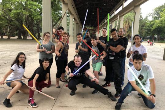 Dia de Star Wars: De montagem de armadura na serra do Rio às lutas de sabre no Ibirapuera
