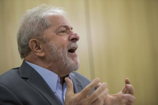 RedeTV! decide não exibir entrevista gravada com o ex-presidente Lula na prisão