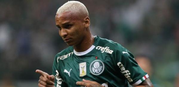 Campeonato Brasileiro  | Palmeiras vence o Internacional e iguala marca de invencibilidade