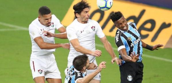 Campeonato Brasileiro | Flu consegue virada incrível após levar 3 e vence Grêmio por 5 a 4