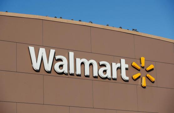 Walmart raises U.S. tobacco purchase age to 21 starting in July