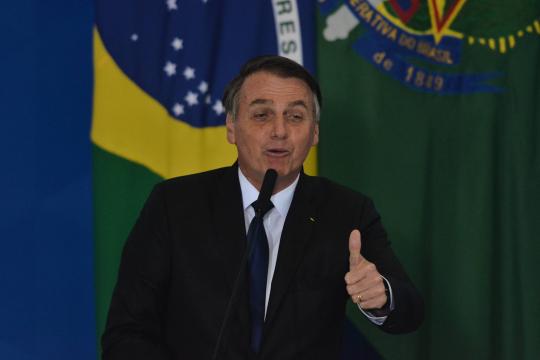 Governo Bolsonaro | Câmara e Senado indicam que decreto das armas excede limites legais
