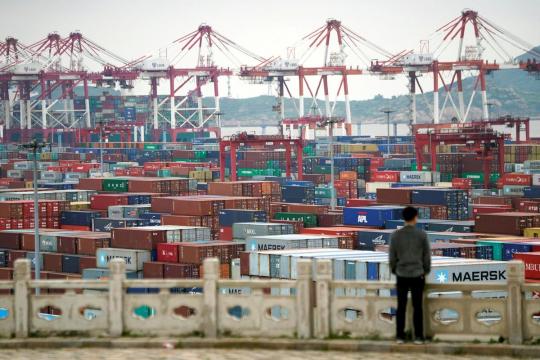 China says will 'never surrender' as U.S. trade row heats up