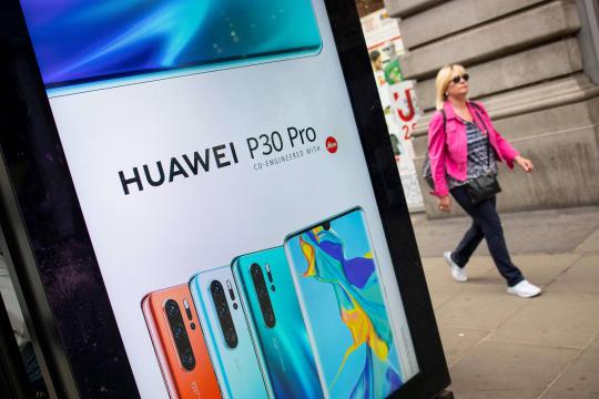 Em estratégia agressiva, Huawei dá R$ 2 mil de desconto em smartphone