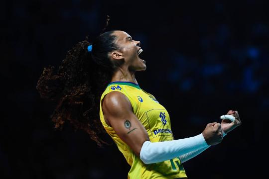 Brasil vence no vôlei feminino e garante vaga em Tóquio-2020