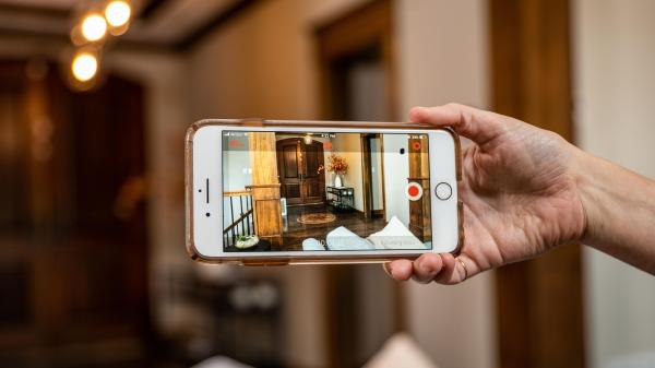 Want a free security camera? Look no further than your old phone     - CNET