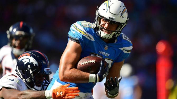 Chargers tight end Hunter Henry to miss season after tearing knee ligament during team activities