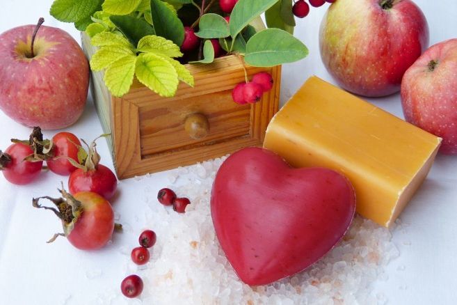 Eating Healthy Foods Helps Skin Care