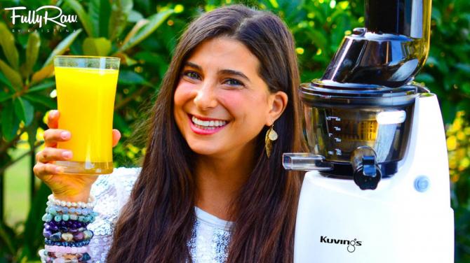 The FullyRaw Holiday Juicer Giveaway!