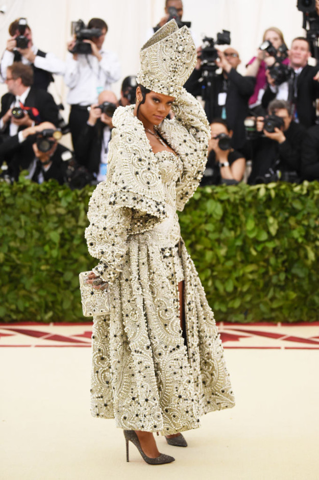 Robyn Rihanna Fenty came as the Pope, y'all. Was her outfit hand-crafted by Jesus himself? I surely believe so.