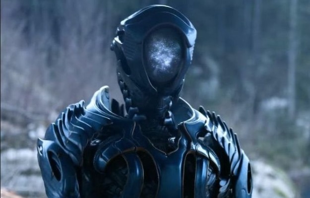 Alright I don't even know where to start with this one! But here it goes. Netflix has a new reboot of Lost In Space. If you know anything about the show then you'll know that one of the main characters is a robot.
