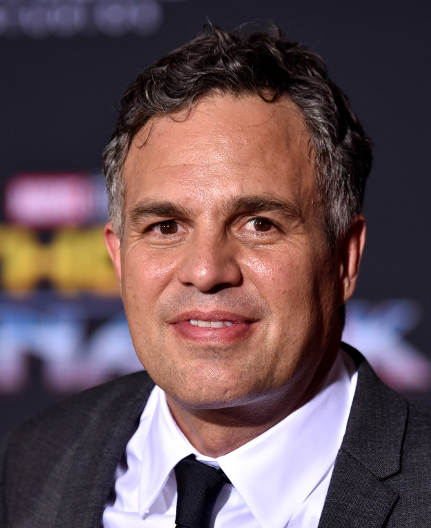 You'll probably remember that once upon a time, not so long ago, Mark Ruffalo accidentally live-streamed the first 20 minutes of Thor: Ragnarok while at the premiere.