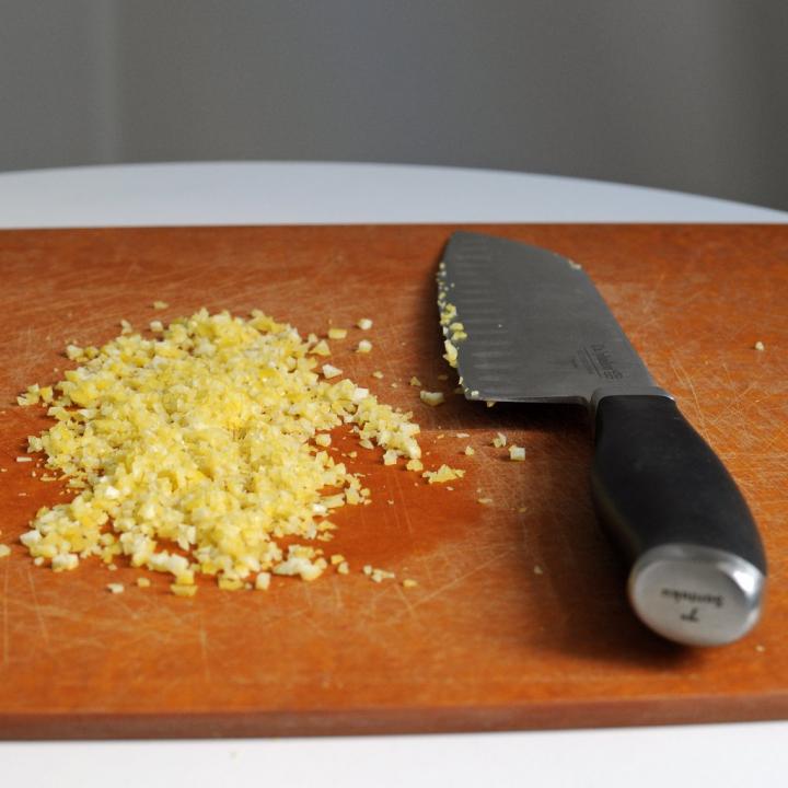 Forgoing-Lemon-Zest-When-You-Dont-Have-Microplane.jpg