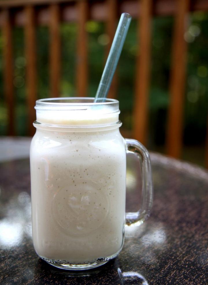 Vegan-Vanilla-Milkshake-Smoothie.jpg